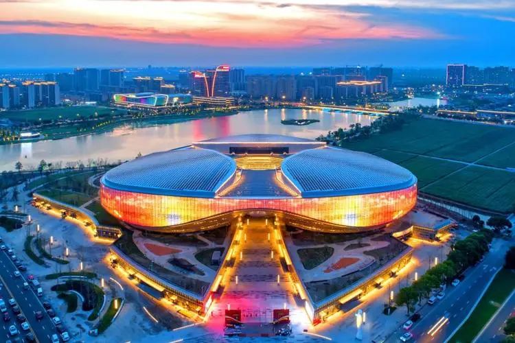 國家級工程獎大滿貫！嘉興市文化藝術(shù)中心的燈光閃耀秀湖