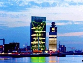 荷蘭照明新地標(biāo)！荷蘭皇家KPN電信大廈的融景打造！